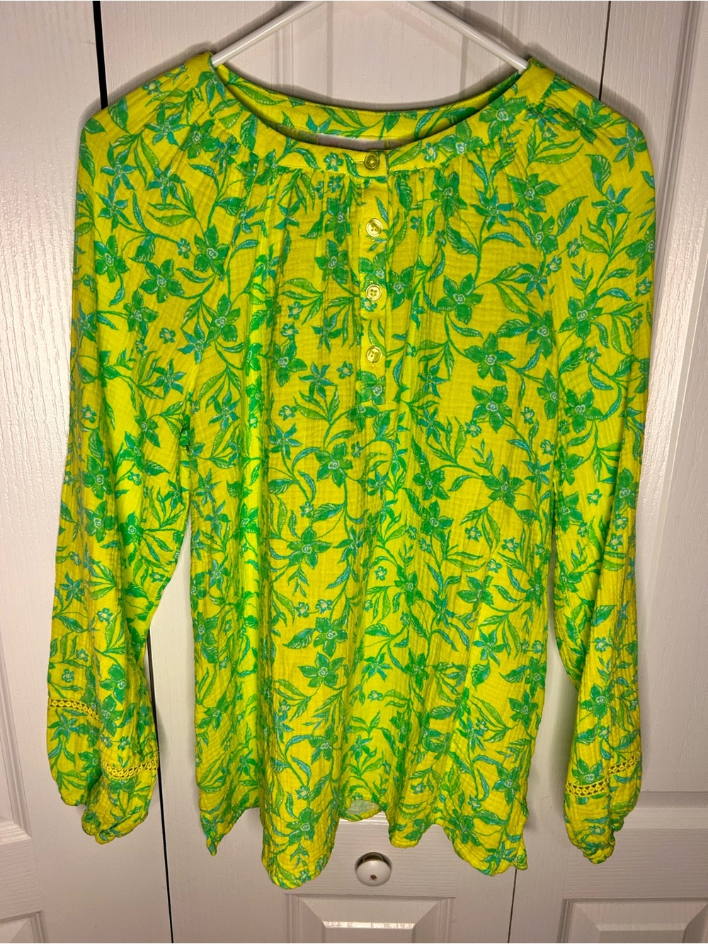 Belle Beach by Kim Gravel Size Small Green Cotton Gauze Henley Top Ladder Lace